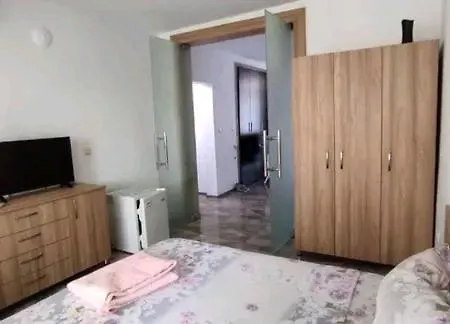 ели Guest house 3*