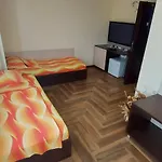 招待所 ели