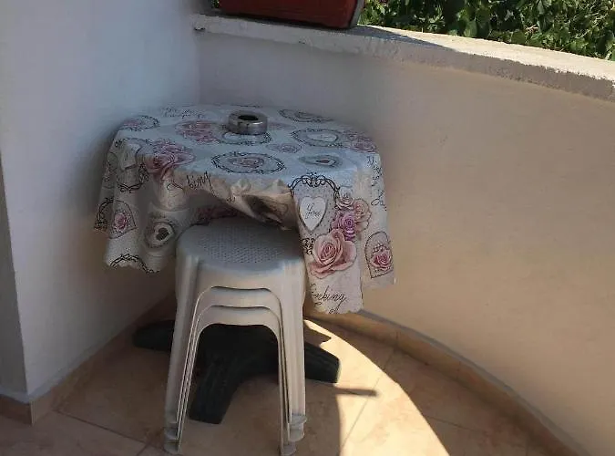 Gasthuis ели Primorsko