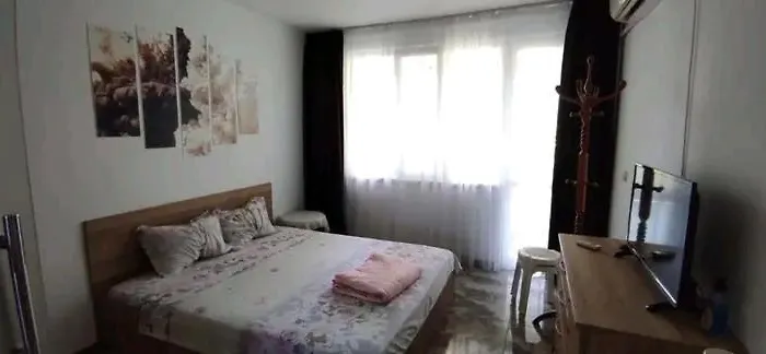 Gasthuis ели Primorsko